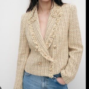 Frayed cropped double breasted blazer
